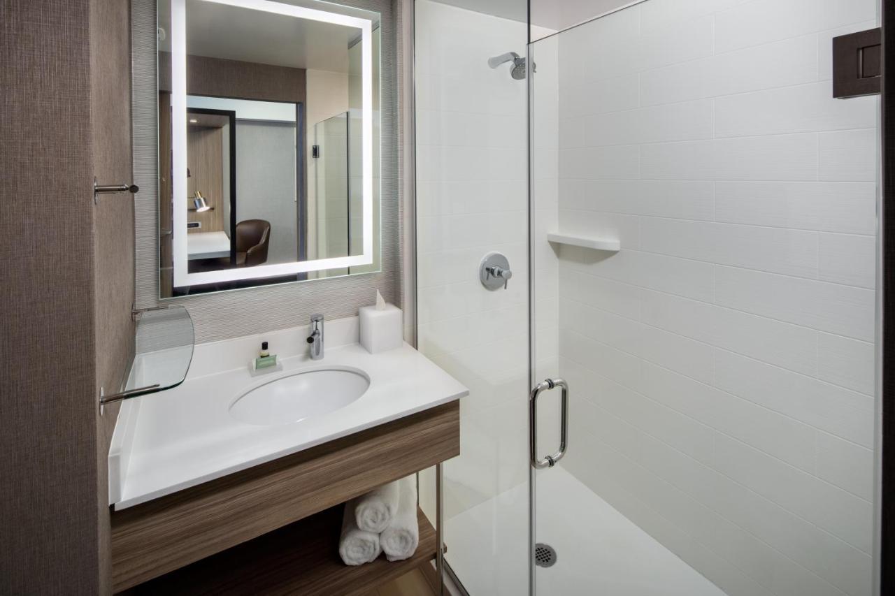 Springhill Suites By Marriott New York Jfk Airport Jamaica Экстерьер фото